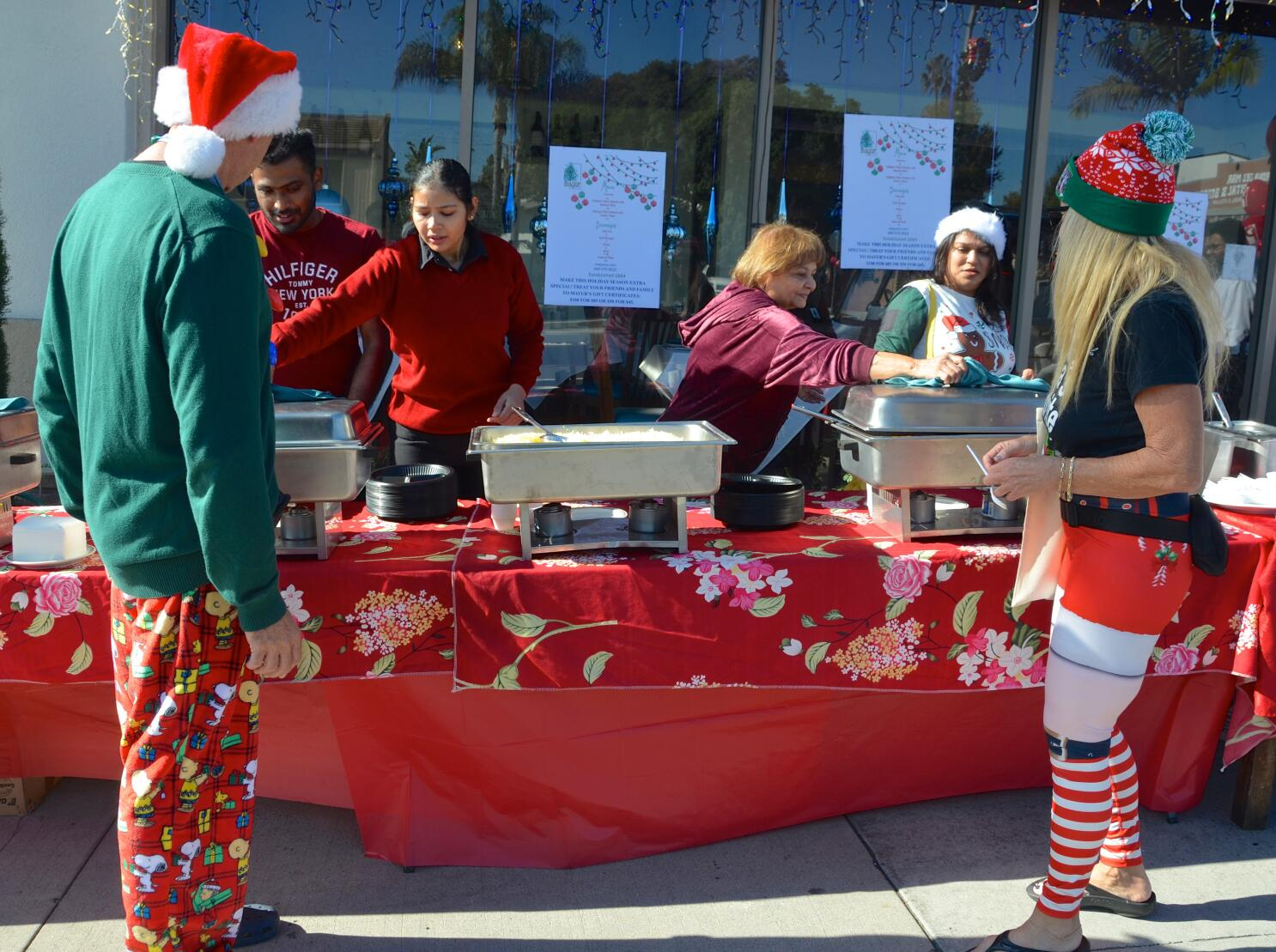 crowds stroll shop and celebrate at cdms 46th annual christmas in annual christmas visitor crossword Crowds Stroll, Shop And Celebrate At Cdm'S 46Th Annual Christmas in Annual Christmas Visitor Crossword
