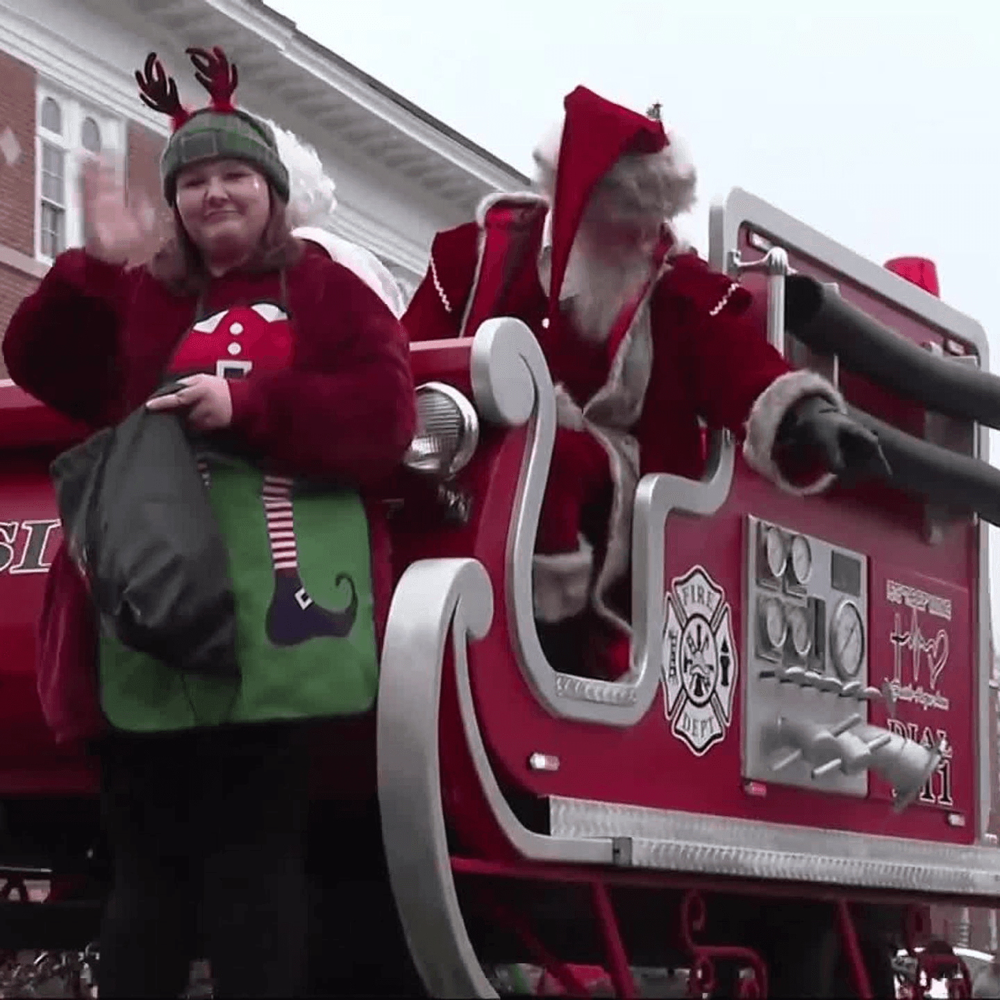 new berns annual christmas parade draws crowds with live music with annual christmas visitor crossword clue New Bern'S Annual Christmas Parade Draws Crowds With Live Music with Annual Christmas Visitor Crossword Clue