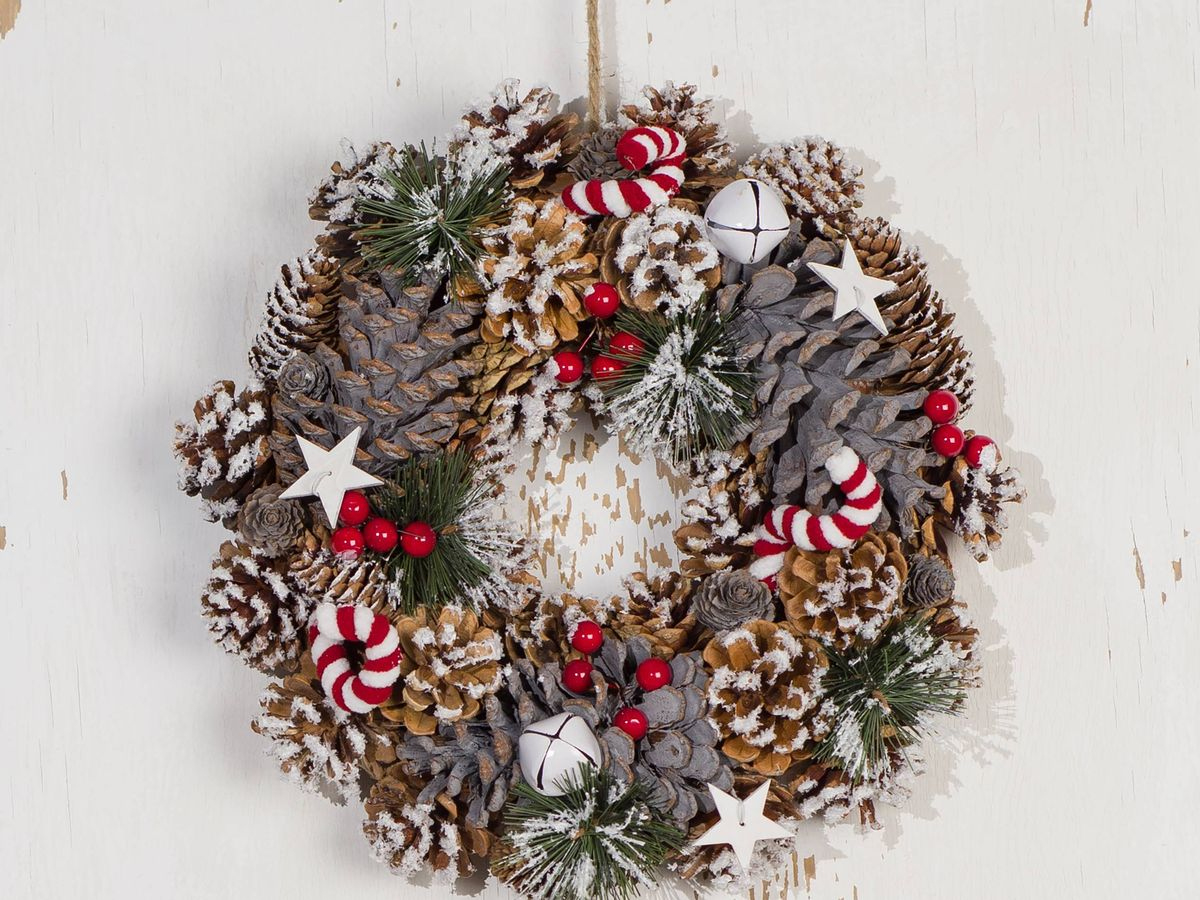 shoppers highly recommend bunches lovely christmas wreaths pertaining to christmas wreath material crossword Shoppers 'Highly Recommend' Bunches' 'Lovely' Christmas Wreaths pertaining to Christmas Wreath Material Crossword