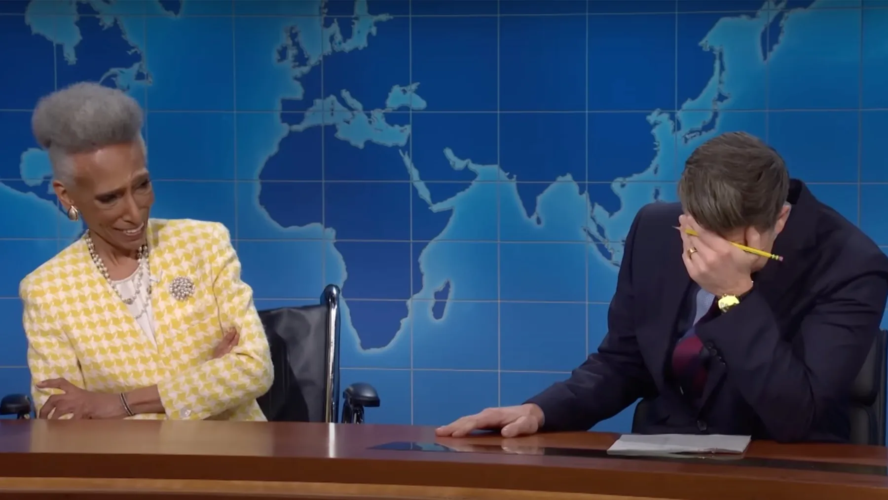 Colin Jost Michael Che Weekend Update Joke Swap Snl